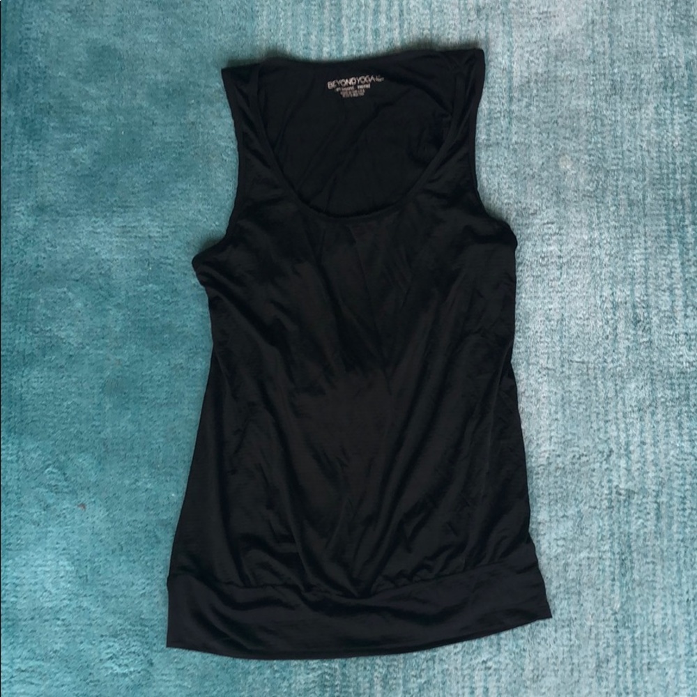 Beyond Yoga, opened back, back drape top size S